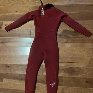 Xcel wetsuit 3/2MM size 8
